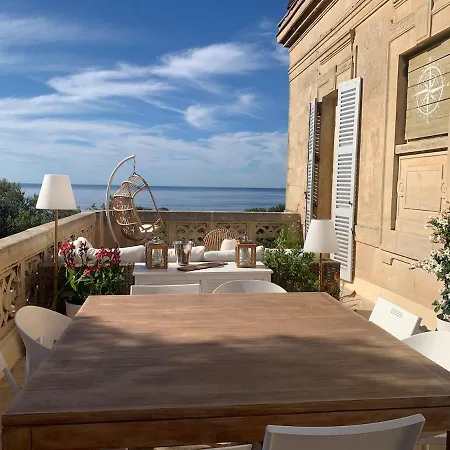 Vue Exceptionnelle Dans Chateau Sausset-les-Pins