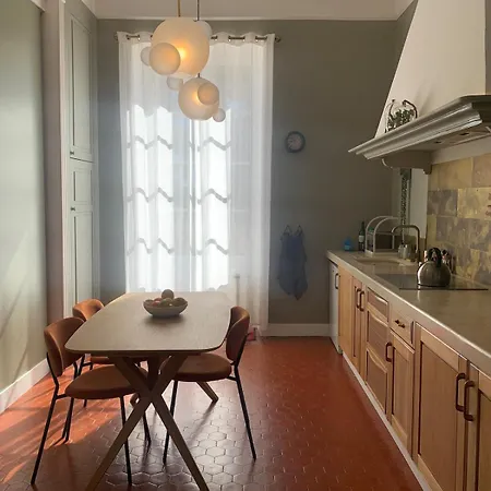Vue Exceptionnelle Dans Chateau * Sausset-les-Pins